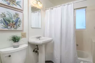 865 NW 75th St, Seattle, WA 98117 - Photo 15