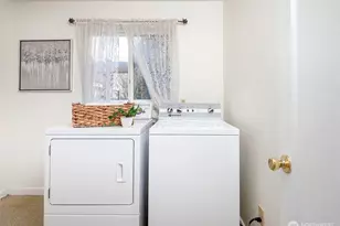 865 NW 75th St, Seattle, WA 98117 - Photo 17