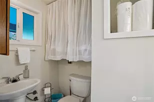 29245 Kent Black Diamond Rd SE, Kent, WA 98042 - Photo 15