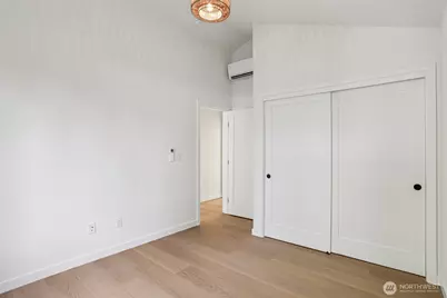 13748 Stone Avenue N, Seattle, WA 98133 - Photo 17