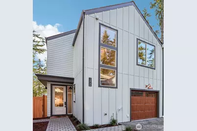 13748 Stone Avenue N, Seattle, WA 98133 - Photo 1