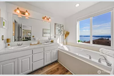 1354 32nd Avenue S, Seattle, WA 98144 - Photo 11