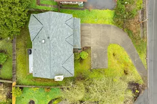 7910 E Glen Dr, Everett, WA 98203 - Photo 9