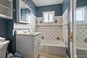 438 Front Ave, Castle Rock, WA 98611 - Photo 9