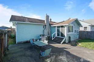 438 Front Ave, Castle Rock, WA 98611 - Photo 17