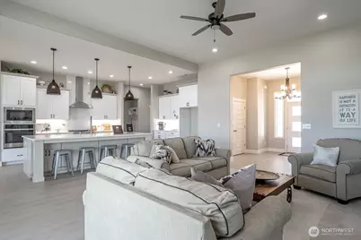 1196 7th Avenue NE, Ephrata, WA 98823 - Photo 3