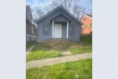 4557 33rd Avenue S, Seattle, WA 98118 - Photo 1
