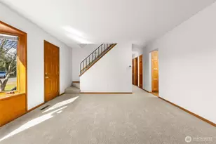 1461 N Bennett St, Tacoma, WA 98406 - Photo 3