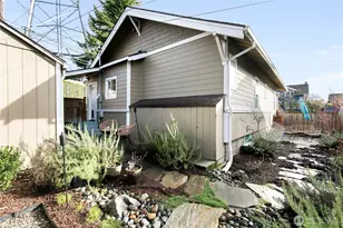 1713 S 11th St, Tacoma, WA 98405 - Photo 17