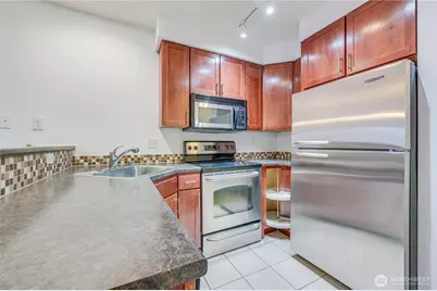 7322 Rainer Avenue S #107, Seattle, WA 98108 - Photo 9