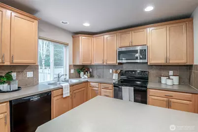 3636 London Loop NE, Lacey, WA 98516 - Photo 9