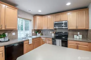 3636 London Loop NE, Lacey, WA 98516 - Photo 9