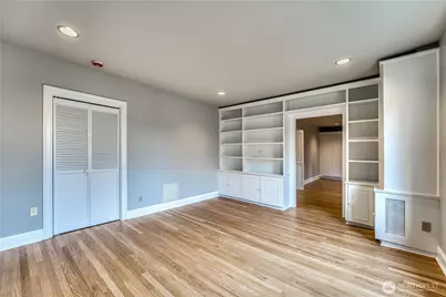 5810 Cowen Place NE #301, Seattle, WA 98105 - Photo 17