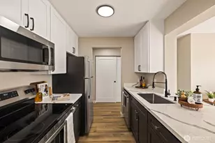 13201 Linden Ave N, Seattle, WA 98133 - Photo 7