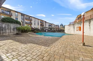 13201 Linden Ave N, Seattle, WA 98133 - Photo 19