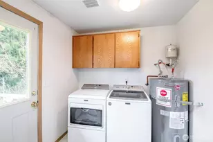 21619 185th St E, Orting, WA 98360 - Photo 17