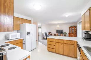 21619 185th St E, Orting, WA 98360 - Photo 17