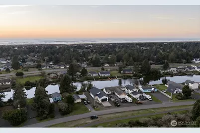 205 Canal Drive SE, Ocean Shores, WA 98569 - Photo 37