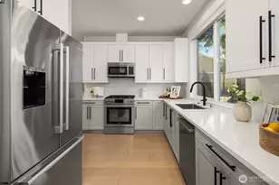 10931 NE 133rd St, Kirkland, WA 98034 - Photo 9