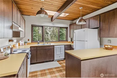 19416 49th Place NE, Lake Forest Park, WA 98155 - Photo 9