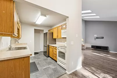 5502 220th Street SW #D201, Mountlake Terrace, WA 98043 - Photo 7