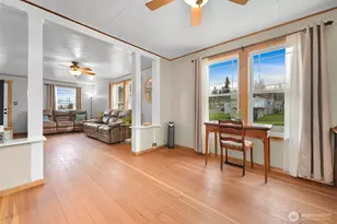 218 Evergreen St, Mount Vernon, WA 98273 - Photo 5