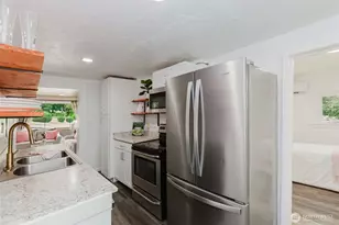 2122 15th St, Bremerton, WA 98312 - Photo 9