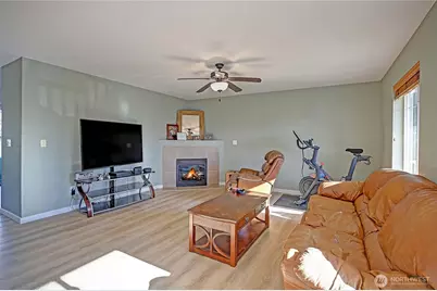 2002 Tundra Loop, Mount Vernon, WA 98273 - Photo 5