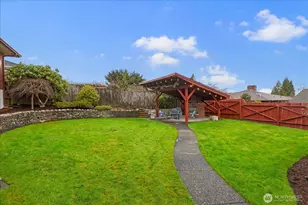 411 Crown Dr, Everett, WA 98203 - Photo 15