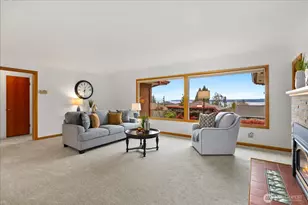 411 Crown Dr, Everett, WA 98203 - Photo 3