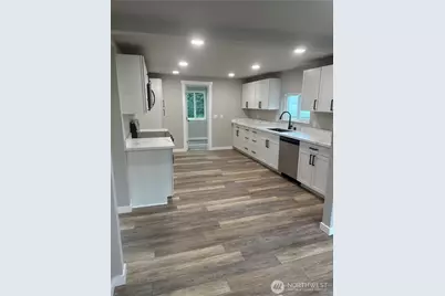 4123 McCall Boulevard W, Bremerton, WA 98312 - Photo 5