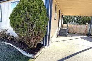 525 Grand Fir Dr, Enumclaw, WA 98022 - Photo 5