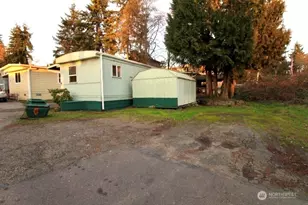 2424 S 260th St, Kent, WA 98032 - Photo 9