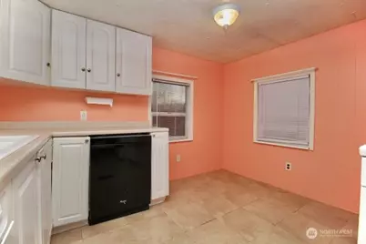 2424 S 260th Street #45, Kent, WA 98032 - Photo 11