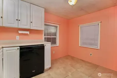 2424 S 260th Street #45, Kent, WA 98032 - Photo 13