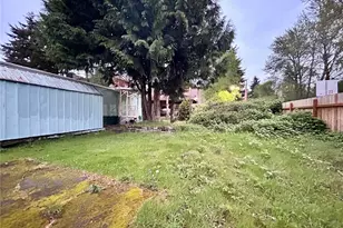 2424 S 260th St, Kent, WA 98032 - Photo 3
