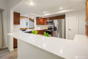 17014 NE 28th Pl, Bellevue, WA 98008 - Photo 13