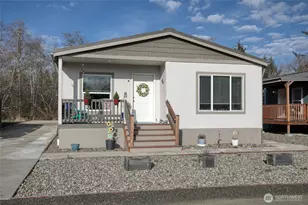 2010 Broadway Ave, Hoquiam, WA 98550 - Photo 1