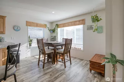 2010 Broadway Avenue #8, Hoquiam, WA 98550 - Photo 5