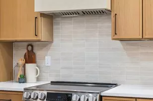 2314 46th Ave SW, Seattle, WA 98116 - Photo 11