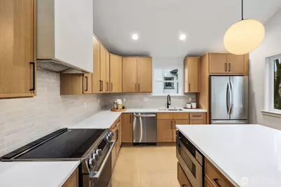 2314 46th Avenue SW, Seattle, WA 98116 - Photo 9