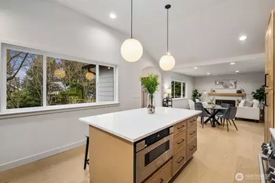 2314 46th Avenue SW, Seattle, WA 98116 - Photo 13