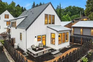 2218 NE 125th St, Seattle, WA 98125 - Photo 5