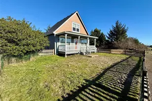 934 Wawona Ave SE, Ocean Shores, WA 98569 - Photo 13