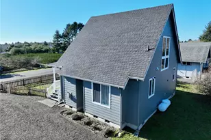934 Wawona Ave SE, Ocean Shores, WA 98569 - Photo 11