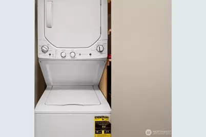 2328 Fairview Avenue E #201, Seattle, WA 98102 - Photo 15