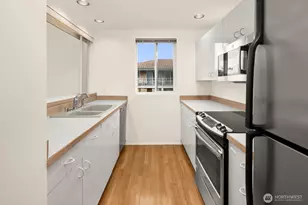 2328 Fairview Ave E, Seattle, WA 98102 - Photo 7