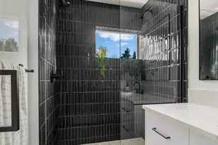 333 NW 47th St, Seattle, WA 98107 - Photo 15