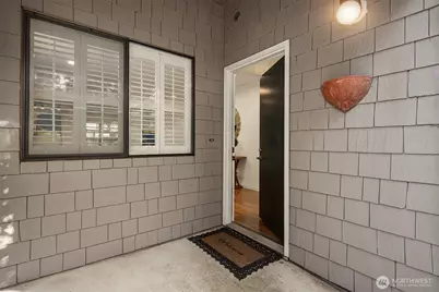 9919 NE 144th Lane #603, Kirkland, WA 98034 - Photo 3