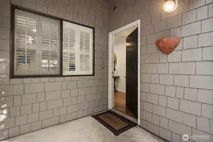 9919 NE 144th Ln, Kirkland, WA 98034 - Photo 3